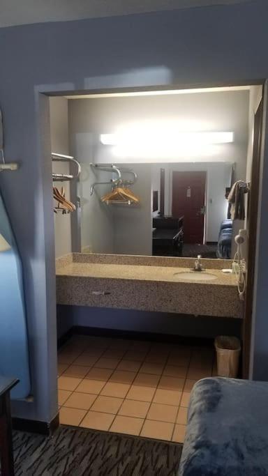 Osu 2 Queen Beds Hotel Room 230 Wi-Fi ستيلووتر المظهر الخارجي الصورة